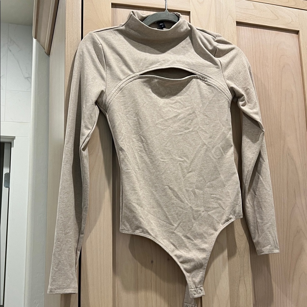Express Bodysuit - Picture 2 of 5